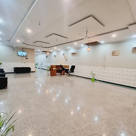 Hotel Solitaire Tower - Top Rated Area- In House Parking Vrindavan Luaran gambar